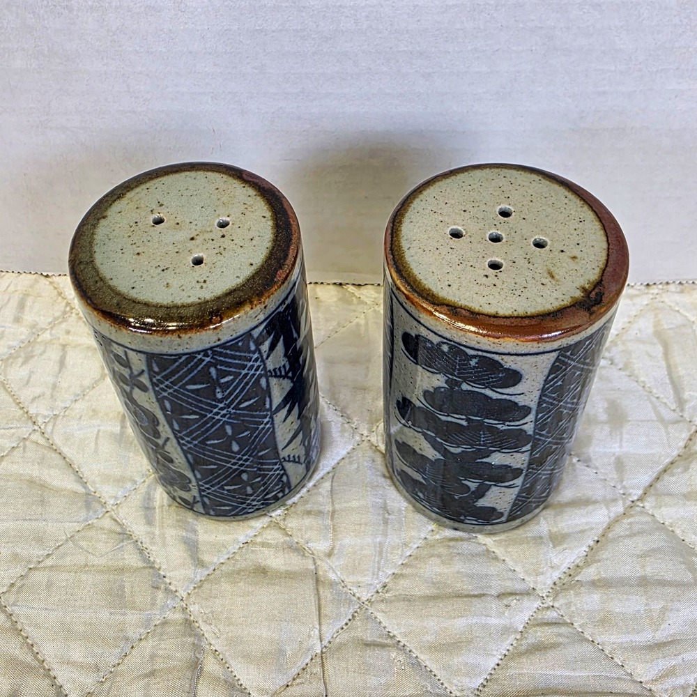 Vintage Gray & Blue Japanese Ceramic Salt & Pepper Shakers Earthenware Floral